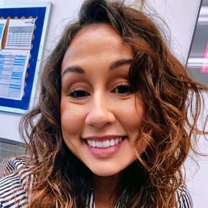 Meet your Posher, Crystal